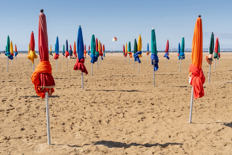 Deauville-photo-couple-mariage-trash-the-dress-plage-normandie-reveure-photographe (18)