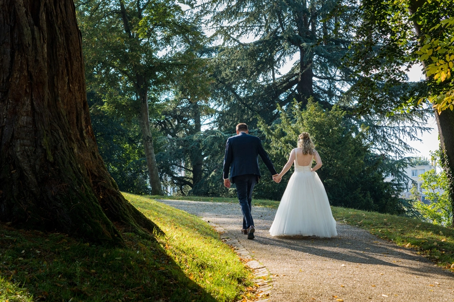 Jardin-botanique-evreux-couple-reveure-photographe-mariage