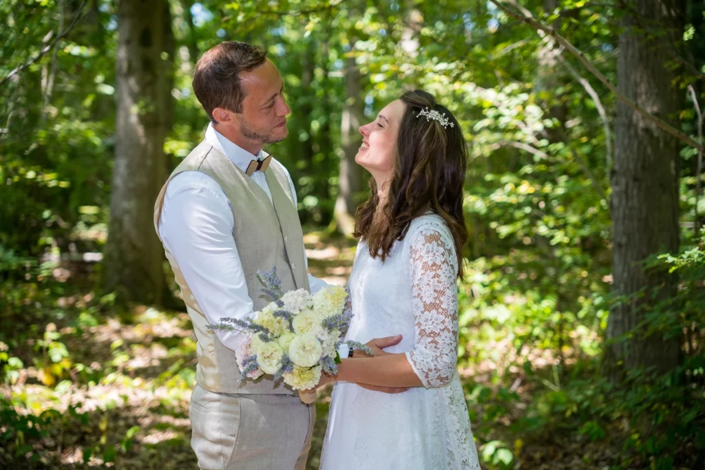 Mariage-champetre-decoration-nature-a-domicile-reveure-photographe-videaste-videaste-27 (5)