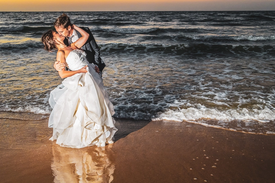 couple-deauville-cabourg-photo-plage-mariage-photographe-after-day-mer-reveure-calvados-14