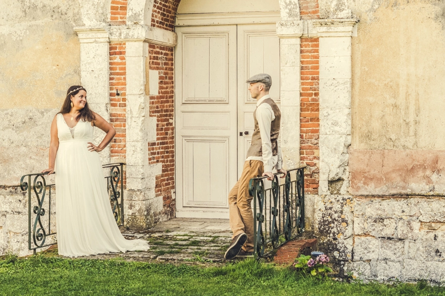 photo-couple-mariage-abbaye-de-mortemer-trash-the-dress-normandie-reveure-photographe (10)