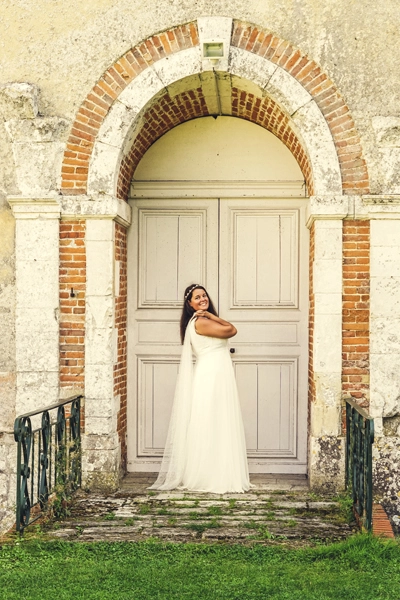 photo-couple-mariage-abbaye-de-mortemer-trash-the-dress-normandie-reveure-photographe (11)