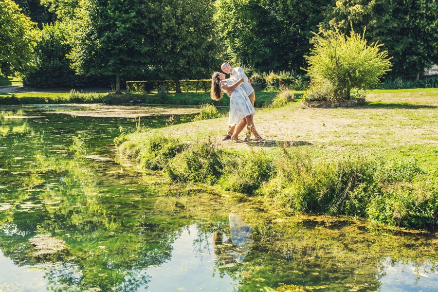 photo-couple-mariage-abbaye-de-mortemer-trash-the-dress-normandie-reveure-photographe (14)