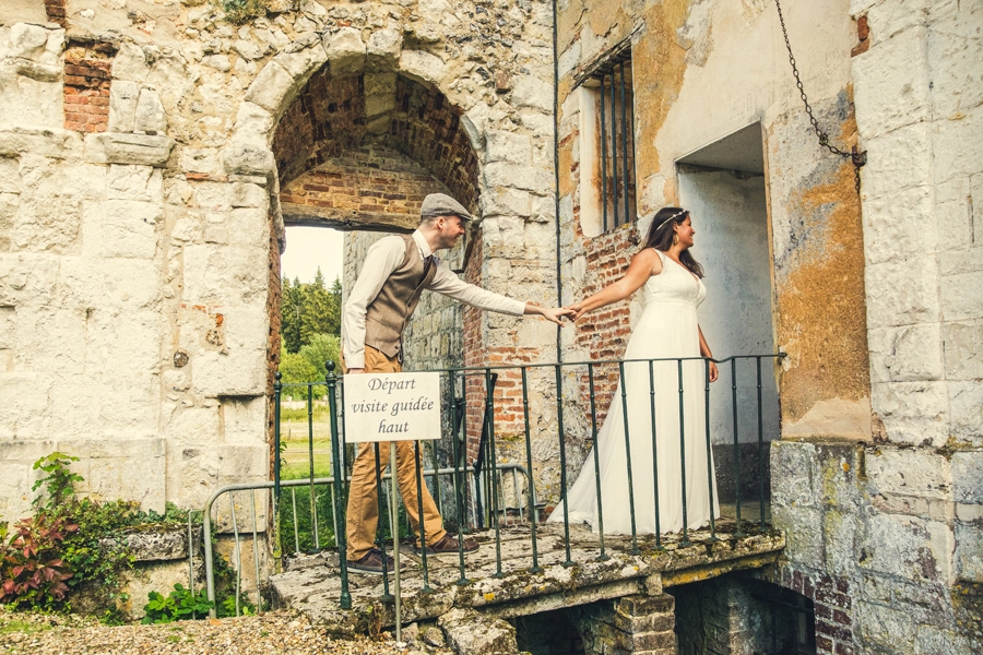 photo-couple-mariage-abbaye-de-mortemer-trash-the-dress-normandie-reveure-photographe (7)