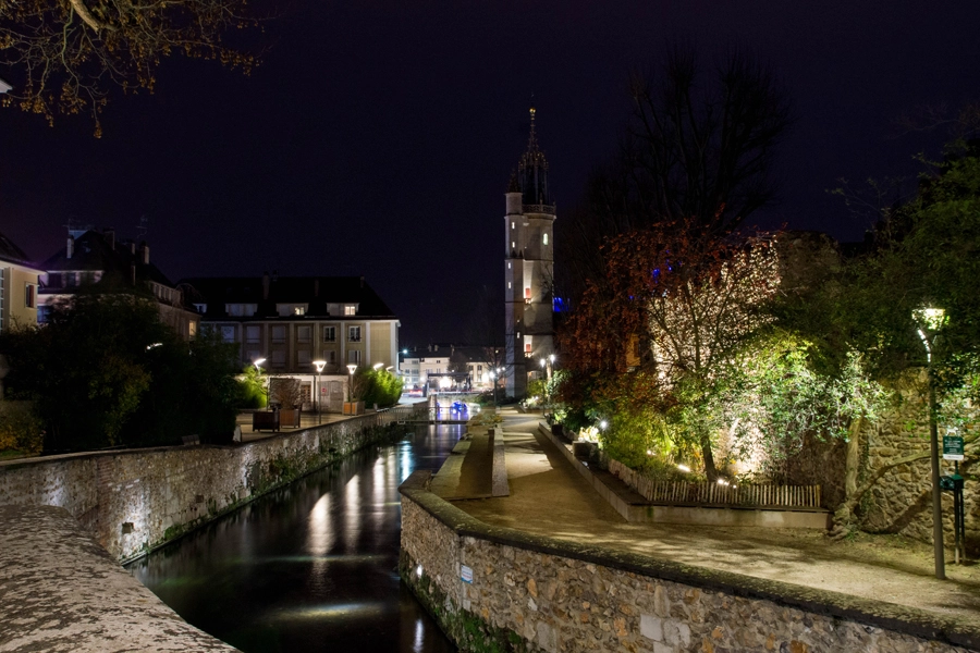 promenade-de-l-iton-le-beffroi-tour-de-Horloge-evreux-reveure